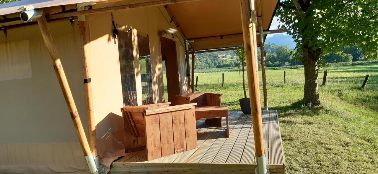 Tente Safari Lodge Ferme Carrique Tardets-Sorholus Bagian luar foto