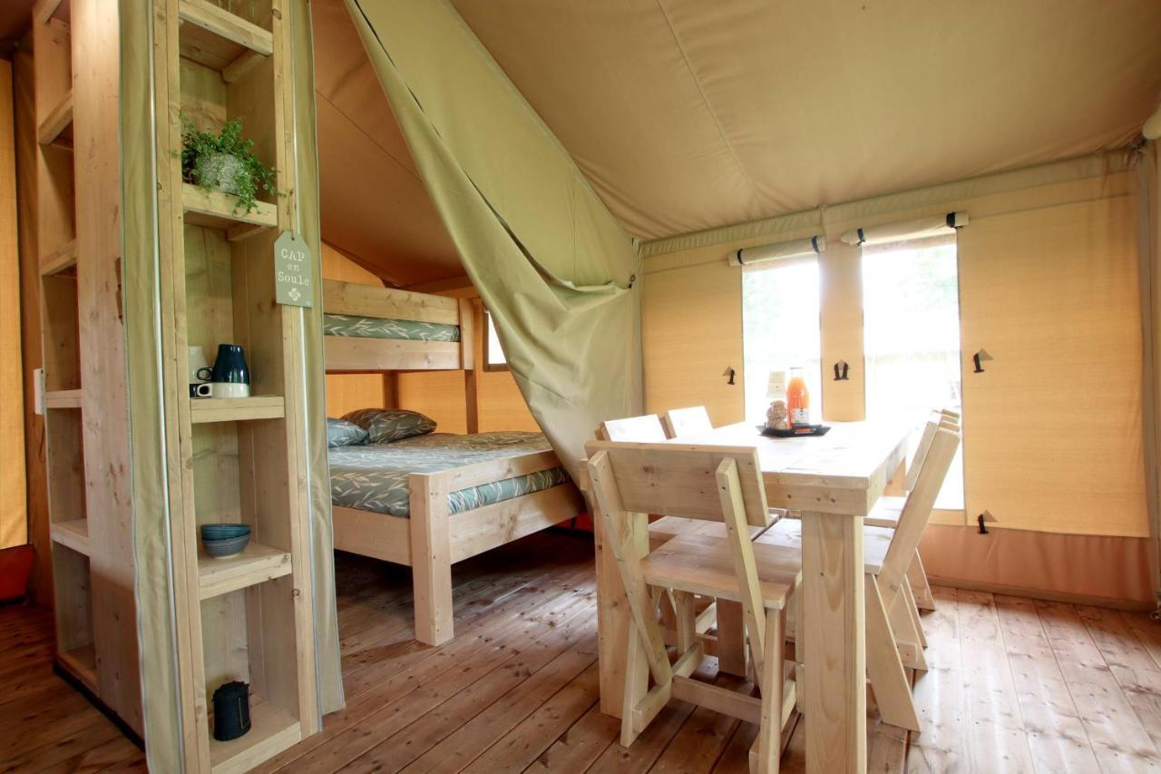 Tente Safari Lodge Ferme Carrique Tardets-Sorholus Bagian luar foto