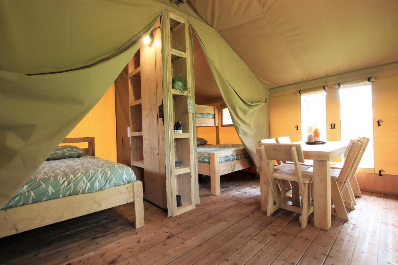 Tente Safari Lodge Ferme Carrique Tardets-Sorholus Bagian luar foto
