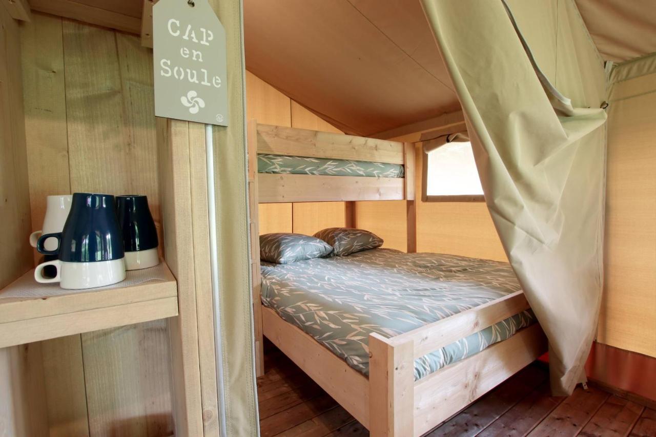 Tente Safari Lodge Ferme Carrique Tardets-Sorholus Bagian luar foto