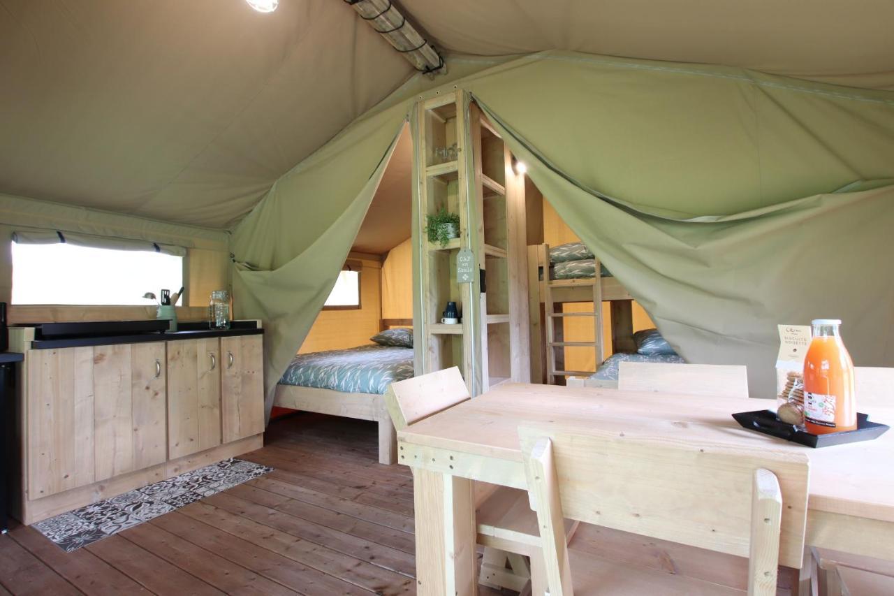 Tente Safari Lodge Ferme Carrique Tardets-Sorholus Bagian luar foto